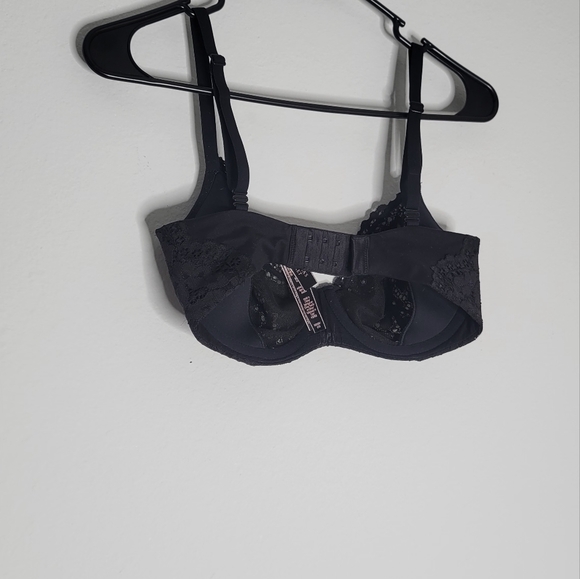 Victoria's Secret Bra 32DDD - Picture 3 of 8